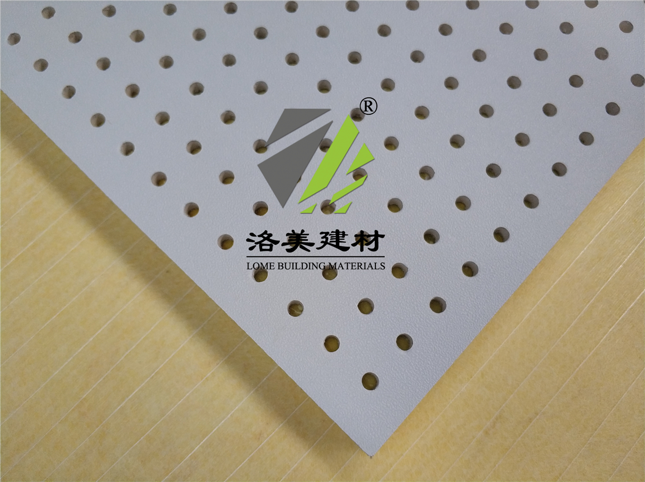 穿孔复合吸音板